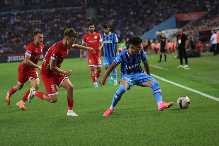 Trabzonspor’un eski futbolcusundan flaş sözler! “Şampiyon olmak istiyorlarsa…” 6